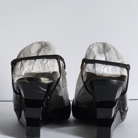 Christian Lacroix Cherry Wedge Sandals Pre-Owned By Kim Kardashian West. - Picture 10 of 13